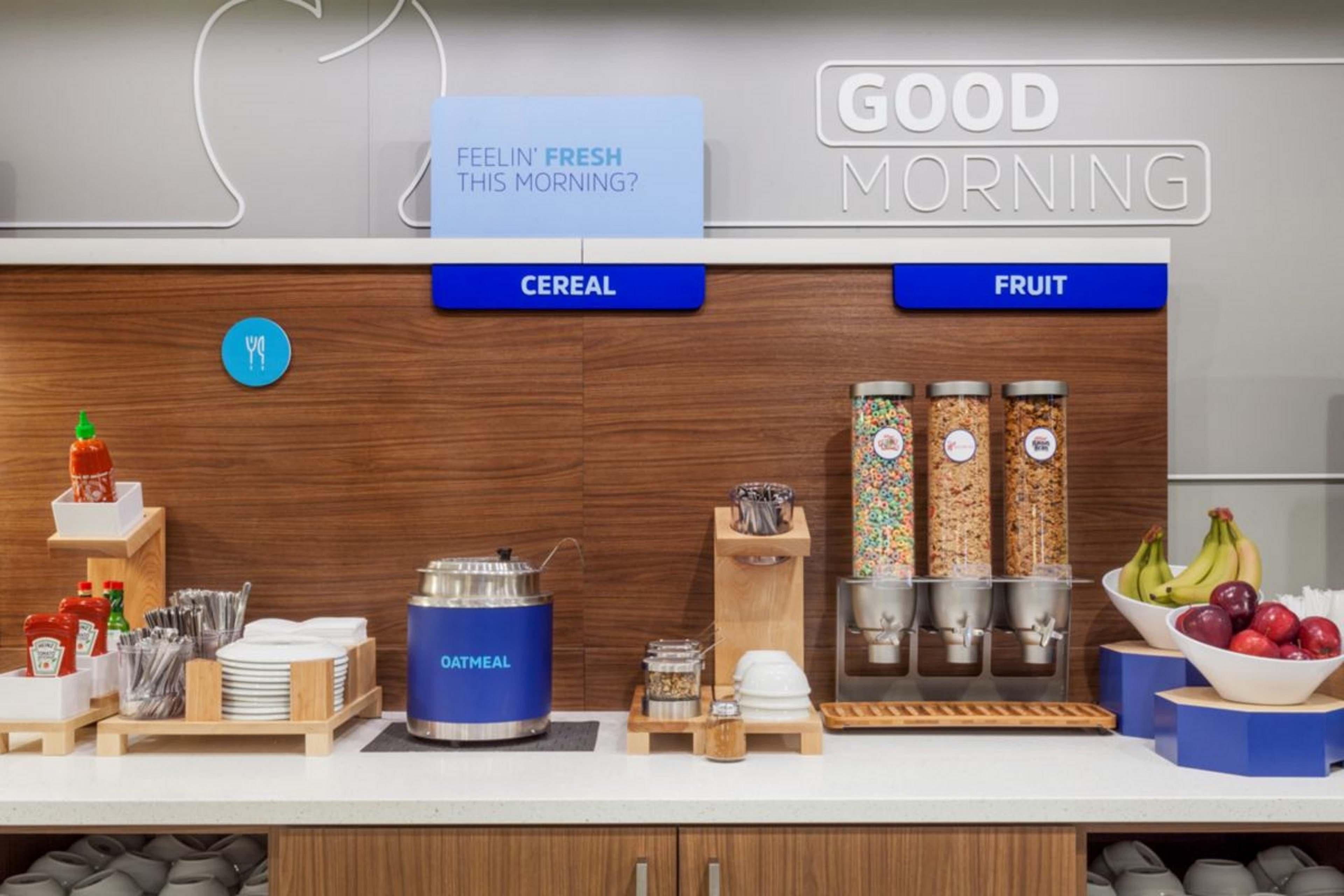Holiday Inn Express & Suites Alexandria, An Ihg Hotel Екстериор снимка
