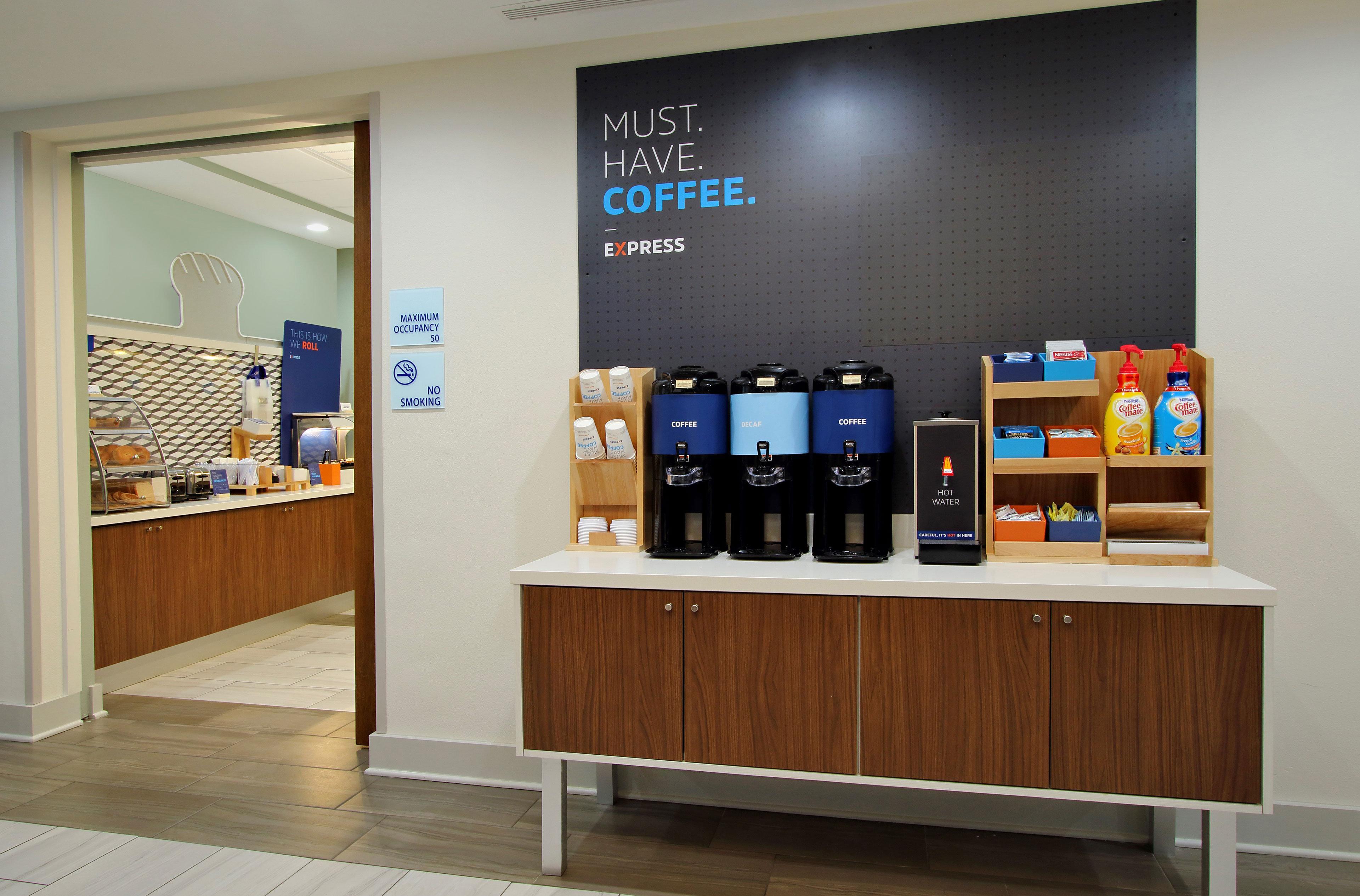 Holiday Inn Express & Suites Alexandria, An Ihg Hotel Екстериор снимка