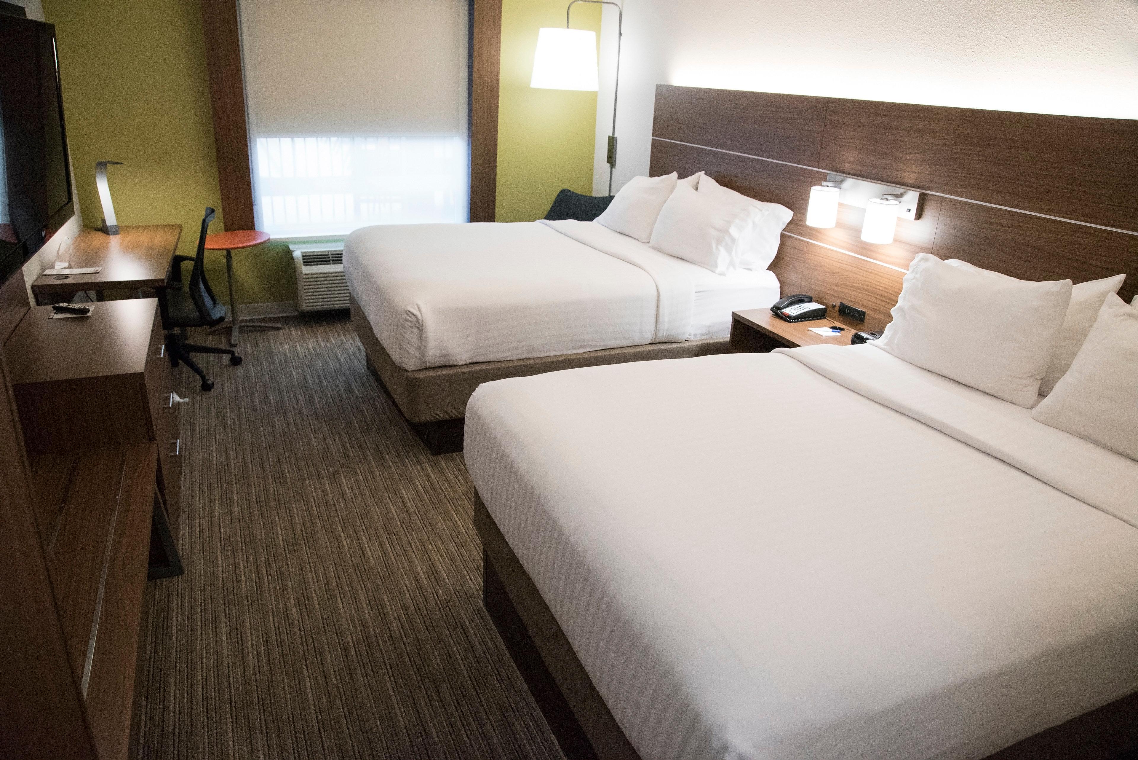 Holiday Inn Express & Suites Alexandria, An Ihg Hotel Екстериор снимка